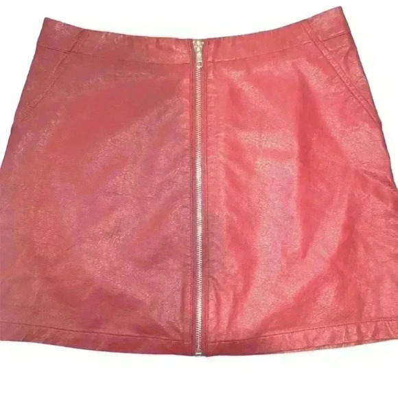 COMME Red Faux Leather Zip Up MINI Skirt Size Medium EXC CON - Picture 4 of 8
